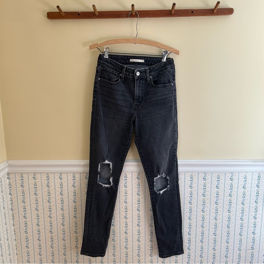 Levi’s 721 High Rise Skinny Ripped Jeans